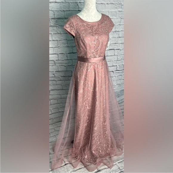 JULES AND CLEO Cap Sleeve Glitter Floral Tulle A-Line size 8 - Picture 3 of 9